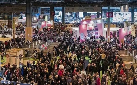 �Ϻ��M(j��n)����(hu��)�_(t��i)����չ�̣������(hu��)�ف�(l��i)��