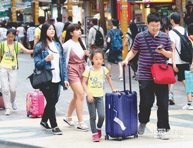 ʮһ���γ�ϯ��ȫ���� �@��"�󵰸�"�_��ֻ�ܿ�����ˮ