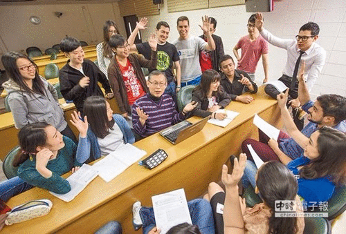 臺灣淪為亞洲人才“中繼站” 蔡英文執(zhí)政一年臺青紛紛出走 臺灣淪為亞洲人才“中繼站” 蔡英文執(zhí)政一年臺青紛紛出走