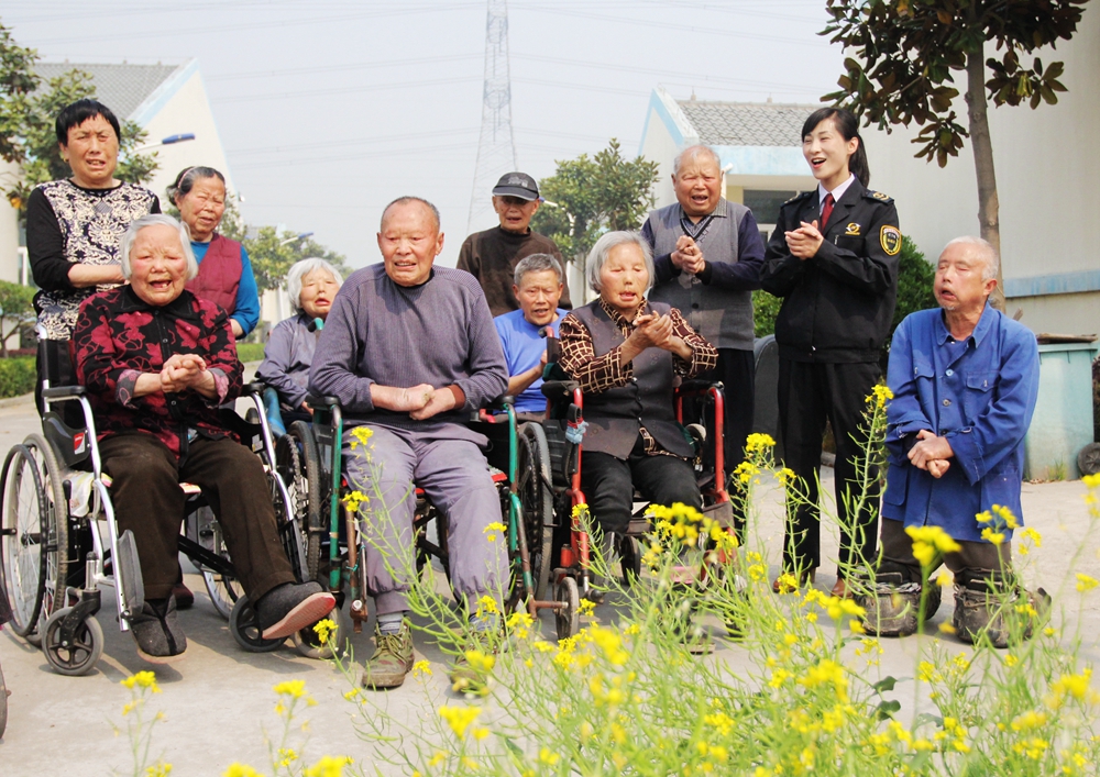 ���L�塰����Ů�������᣺�Ð۵�������Ⱦ��