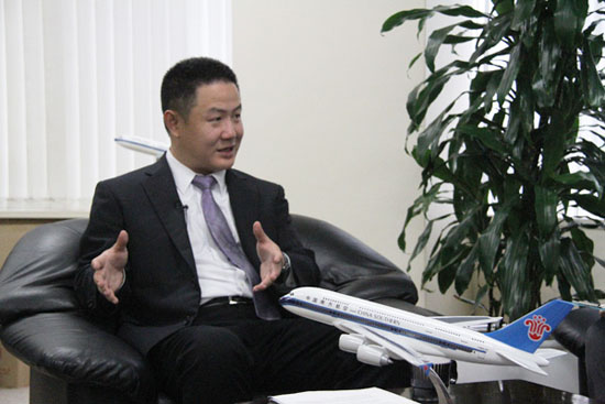 南航日本分公司社長吳國翔接受人民網(wǎng)專訪