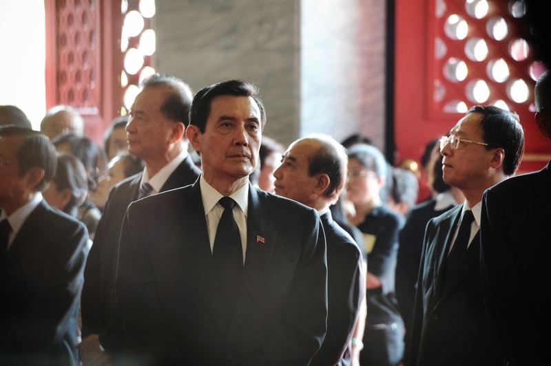 �RӢ��3�����_���Aɽ�����������И��������ѳ�ˆT��ͬ�r���ݮ����ھ�����^Ӣ� ������h��܊Ӣ�`��