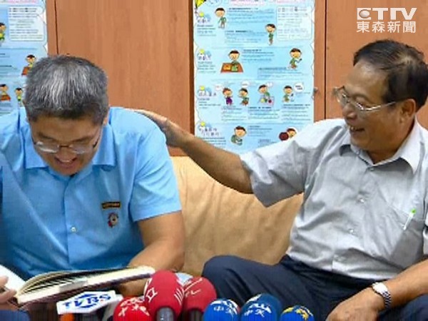 �B�����L�����ώ� �K�ⱬ��ʳ��������@������Ů��