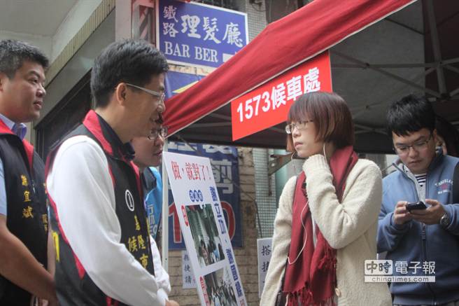 謝立功搶通勤族票 改善客運候車環境 謝立功搶通勤族票 改善客運候車環境