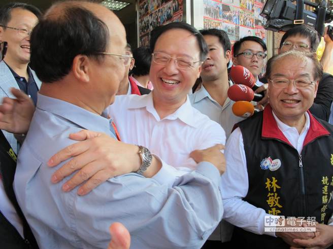 ������Ժ�L(zh��ng)�����˘��Ԑ�(��i)�ı��������_(t��i)�����L(zh��ng)��־��(qi��ng)���ʹ������DƬ��(l��i)Դ���_(t��i)���Еr(sh��)��ӈ�(b��o)��