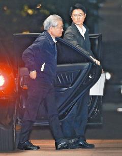 毛治國接任臺“行政院長”力推兩岸服貿貨貿協議 毛治國接任臺“行政院長”力推兩岸服貿貨貿協議