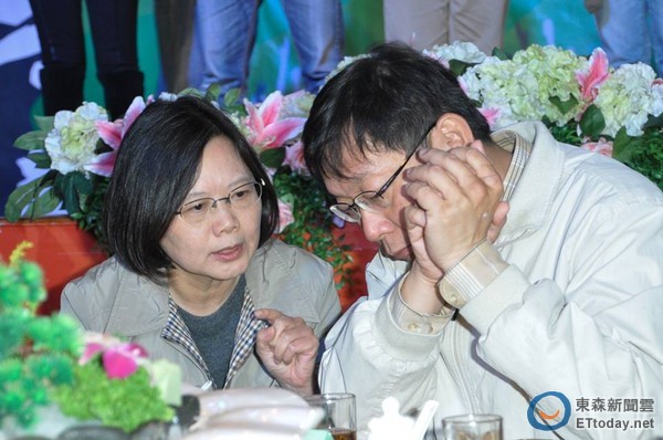 民進黨臺北市黨部今日晚舉行慶祝餐會,柯文哲也受邀出席 民進黨臺北市黨部今日晚舉行慶祝餐會,柯文哲也受邀出席