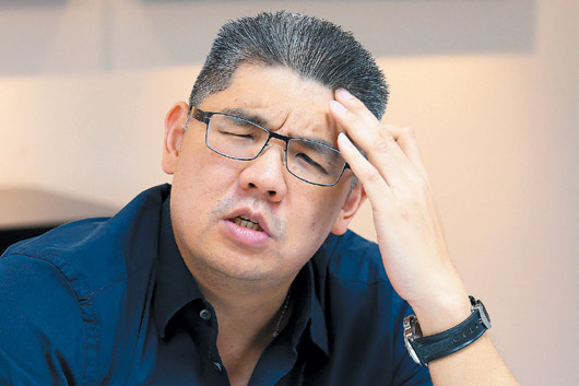 連勝文否認(rèn)參選國民黨主席其父連戰(zhàn)建議沉潛檢討