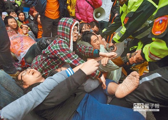 ���ٹ�·ʧ�I���M�Tͻ�u�RӢ�Ź�ۡ ���w��Ь(�D)