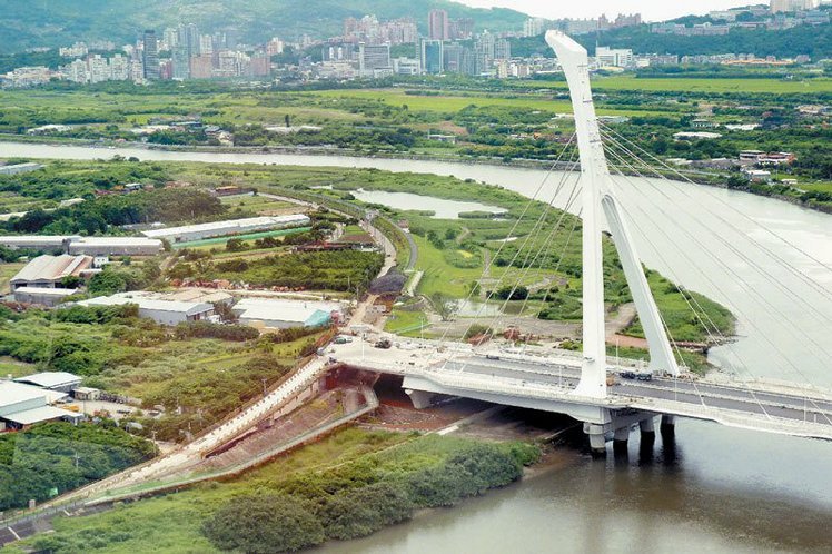 柯文哲喊卡社子島開發引民憤 踢館抗議稱對柯失望 柯文哲喊卡社子島開發引民憤 踢館抗議稱對柯失望