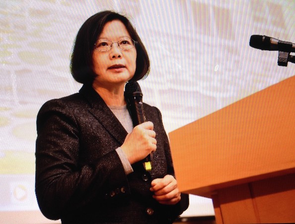 蔡英文提民進(jìn)黨2015年“三大任務(wù)” 替2016做暖身(圖) 蔡英文提民進(jìn)黨2015年“三大任務(wù)” 替2016做暖身(圖)