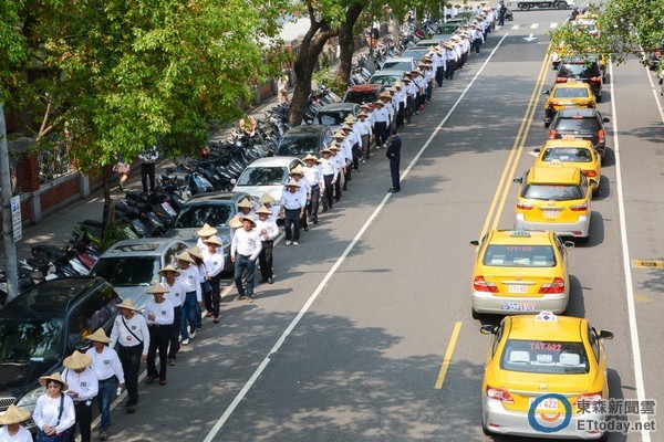 318������F�@�С�����Ժ�� �V���a������Ͷ����