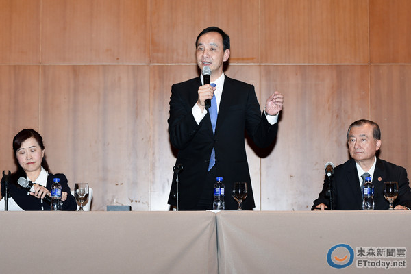 朱立倫首度開炮嗆蔡“維持現狀”說:別用空話唬弄 朱立倫首度開炮嗆蔡“維持現狀”說:別用空話唬弄