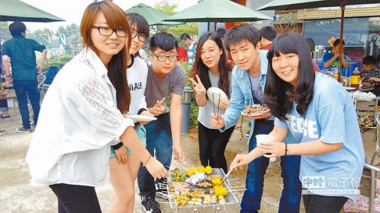 陸委會民調:逾半民眾支持“九二共識”下推兩岸交流