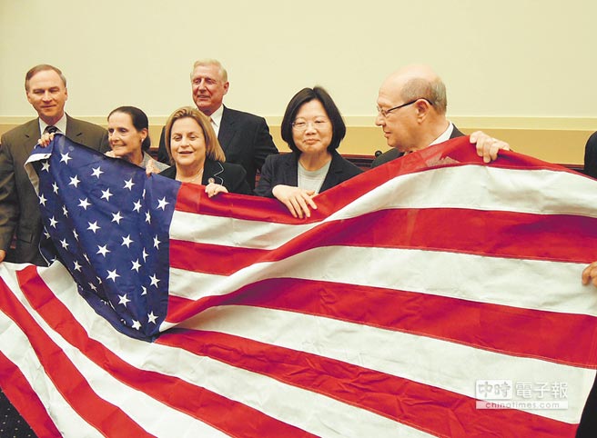 陸委會委員:蔡英文將赴美 南海議題成高爆彈(圖) 陸委會委員:蔡英文將赴美 南海議題成高爆彈(圖)