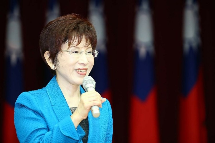 拱朱“藍(lán)委”轉(zhuǎn)向挺洪秀柱 盼國民黨“挺住” 拱朱“藍(lán)委”轉(zhuǎn)向挺洪秀柱 盼國民黨“挺住”