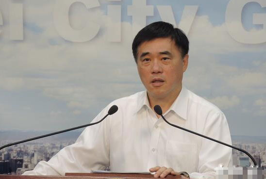 郝龍斌對于洪秀柱遭受到的各種無謂詰難,已經看不下去了 郝龍斌對于洪秀柱遭受到的各種無謂詰難,已經看不下去了