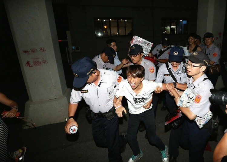 ��ʮ���W�����g�����M�롰�����������ډ��χ��������_���n�V΢�{���M������W���S������������