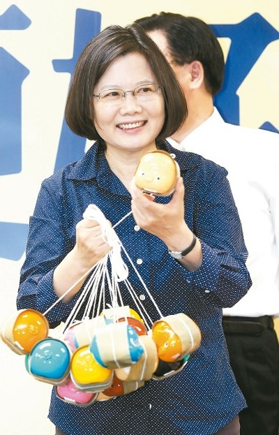 民進黨新“三只小豬”重出江湖秉持小額募款原則