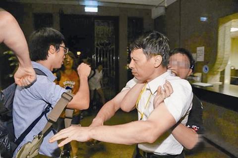 臺(tái)“教育部”教官遭攻擊照柯文哲:搞不好在跳舞