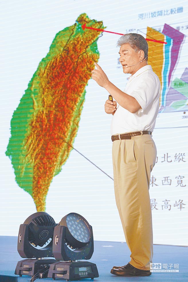臺灣大學(xué)土木系教授李鴻源(中時電子報(bào)圖 陳麒全攝) 臺灣大學(xué)土木系教授李鴻源(中時電子報(bào)圖 陳麒全攝)