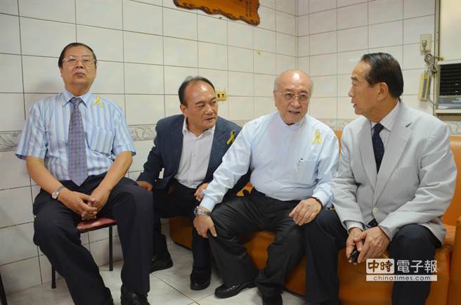 宋楚瑜正面談及“國(guó)親合作”:隨時(shí) 門(mén)沒(méi)有關(guān) 宋楚瑜正面談及“國(guó)親合作”:隨時(shí) 門(mén)沒(méi)有關(guān)