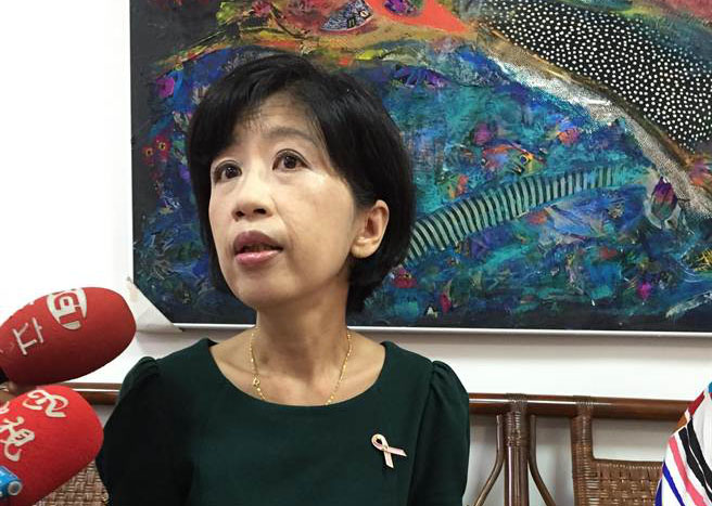 陳佩琪稱“波卡”不過就是兩張圖片 網(wǎng)友批:腦子進水 陳佩琪稱“波卡”不過就是兩張圖片 網(wǎng)友批:腦子進水