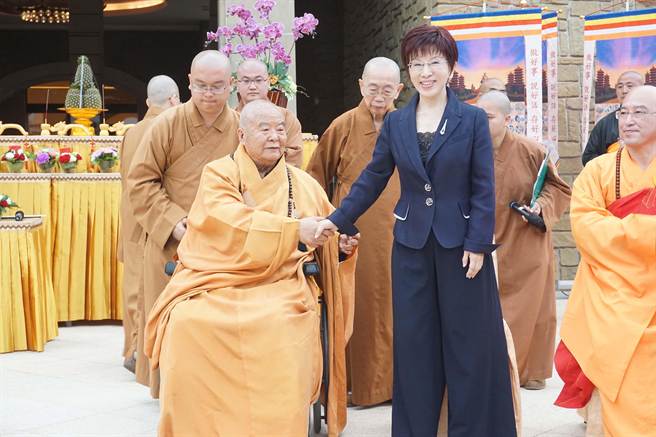 �������QҪ�W�����w���񣺵���Ҫ�в��������D��