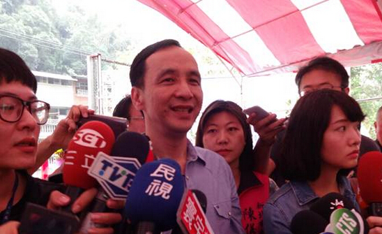 身兼國民黨主席的新北市長朱立倫受訪。(葉書宏攝) 身兼國民黨主席的新北市長朱立倫受訪。(葉書宏攝)