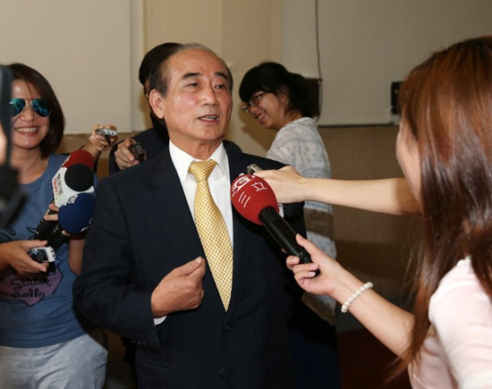 王金平回應(yīng)洪秀柱“5億退選說”:怎么可能