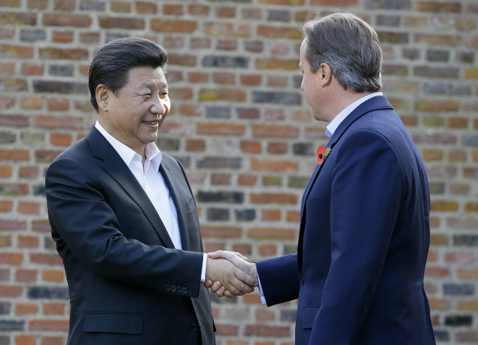 圖為習近平訪英期間和卡梅倫在鄉間別墅。 圖為習近平訪英期間和卡梅倫在鄉間別墅。