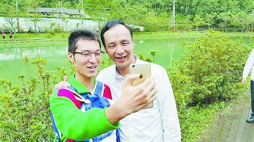 朱立倫提出不分區新構想:一席“立委”兩人當 朱立倫提出不分區新構想:一席“立委”兩人當