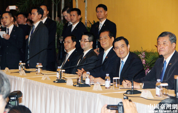 馬英九親自出席“習(xí)馬會(huì)”后臺(tái)灣方面記者會(huì) 馬英九親自出席“習(xí)馬會(huì)”后臺(tái)灣方面記者會(huì)