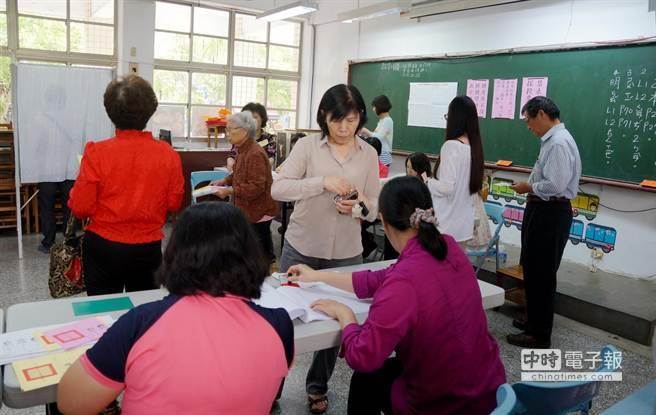 桃園市投開票所去年選舉投票資料照 桃園市投開票所去年選舉投票資料照