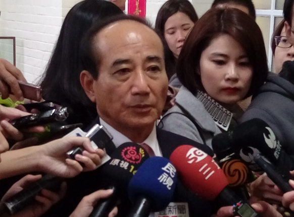 "����"�ĸ������һ��(zh��n) ����ƽ:���ڸ��x�h��ϯ