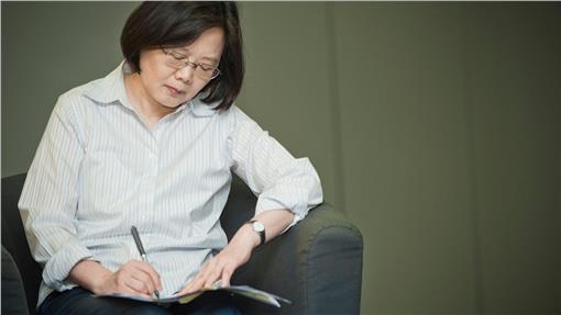 蔡英文聲勢非不可破 學者:她的五個惡夢已全部成真 蔡英文聲勢非不可破 學者:她的五個惡夢已全部成真