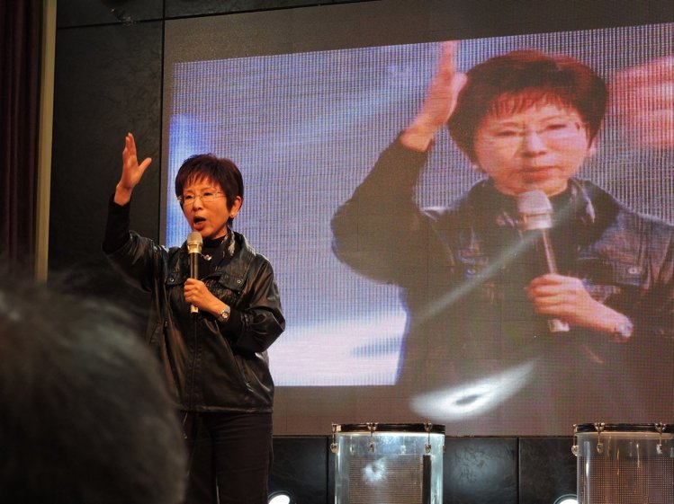 洪秀柱在上海會臺商 盼一起讓國民黨逆轉勝(圖) 洪秀柱在上海會臺商 盼一起讓國民黨逆轉勝(圖)