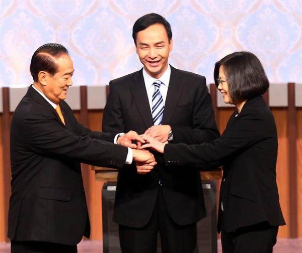 �xǰ���һ����Ҋ�� ��չ�Г���ؓ؟�̔M�m�������ġ�