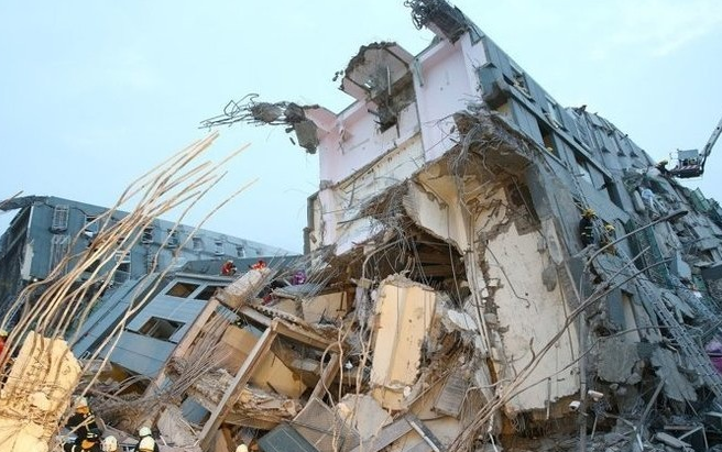 地震造成水管破裂 臺南30萬戶停水 地震造成水管破裂 臺南30萬戶停水