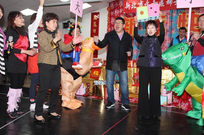 �����h��ϯ���x�˺�����������ί���ֵ¸����±����h�T���Դ16�������ϯ�±������ͅ^�DŮ���´��F��