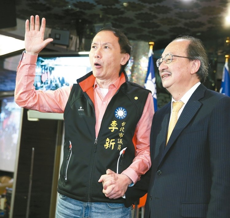 柯建銘直搗深藍(lán)想與退將博感情 遭嗆“別來(lái)這套” 柯建銘直搗深藍(lán)想與退將博感情 遭嗆“別來(lái)這套”