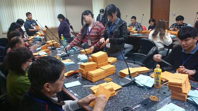 �ں����h�T����Ч�xƱ�У��������@���˳ɵĉ����Ե�Ʊ���D������h�����xƱ�_Ʊ��r