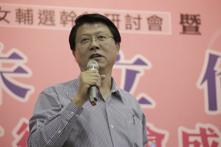 國民黨議員謝介龍酸柯文哲:520后讓小英撐腰 國民黨議員謝介龍酸柯文哲:520后讓小英撐腰