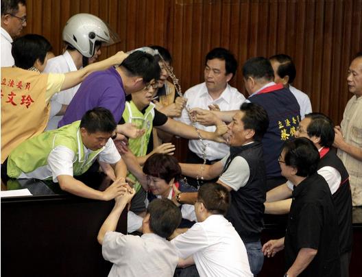 臺灣“立法院”亂象 臺灣“立法院”亂象
