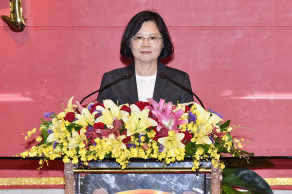 ��Ӣ�����{(di��o)�»� �����h���������ܻ����F(xi��n)��