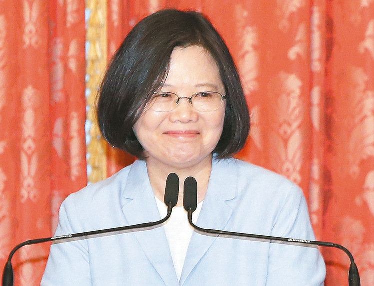 ��Ӣ�����_(t��i)ý���Ȳ衱���e��100���u(p��ng)���ң���W(w��ng)��ʹ�R