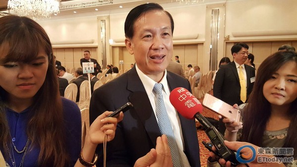 �_(t��i)���̿�:����Ӣ��"�pʮ�c��"�����ԏ�"�Ŷ����R(sh��)"