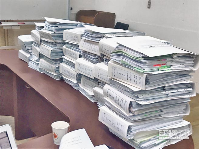 �n��(gu��)����H�ϻ�(xi��n)���_(k��i)ӛ�ߕ�(hu��)�����[������(c��)�����Z���Ƕ��ھW(w��ng)·���������ġ�С�T������