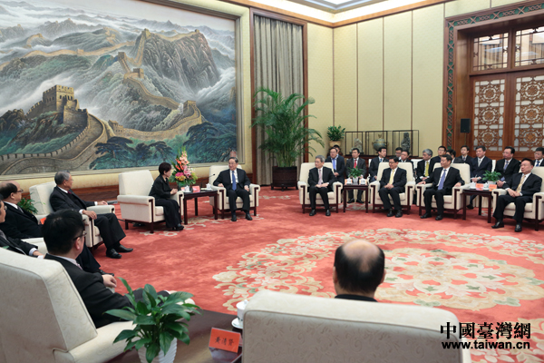 俞正聲會見中國國民黨主席洪秀柱 俞正聲會見中國國民黨主席洪秀柱