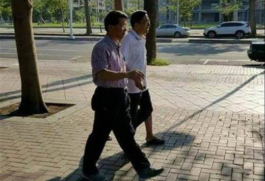 �ˮ��ɢ��ӰƬ